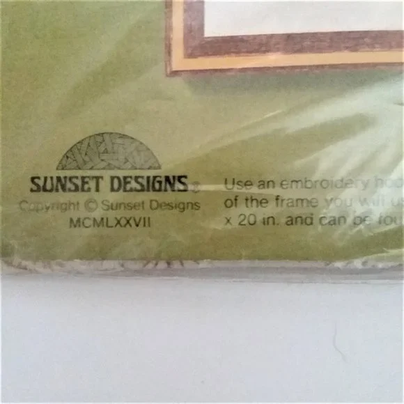 VTG Embroidery Kit Wishing Well Sunset Stitchery NEW Retro Cross Stitch Craft - Picture 4 of 4